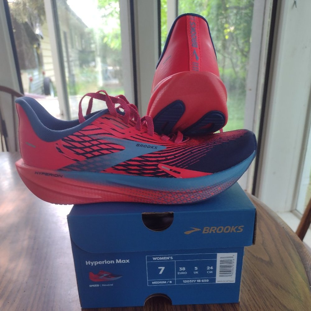 Brooks Hyperion Max - Women's 7